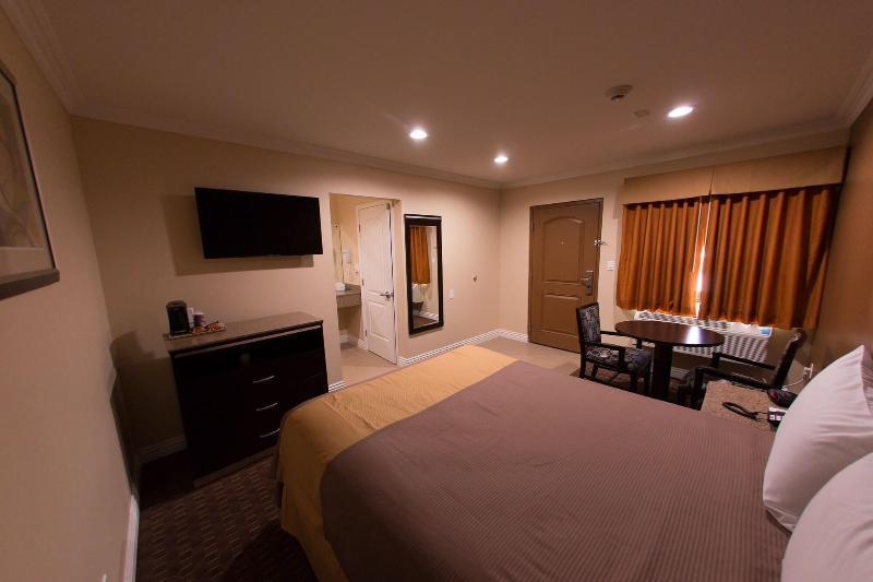 Diamond Inn&suites Motel