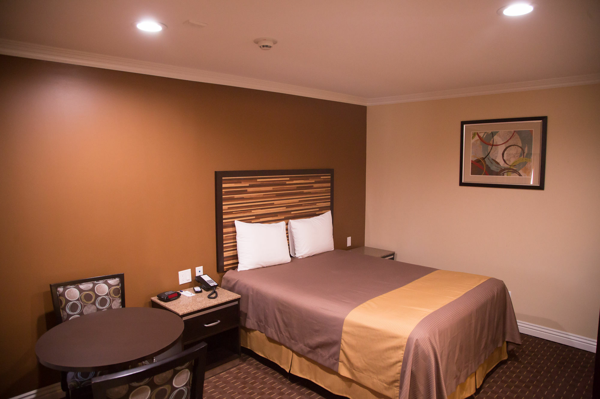 Diamond Inn&suites Motel 2*