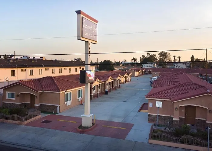 Diamond Bell Inn & Suites