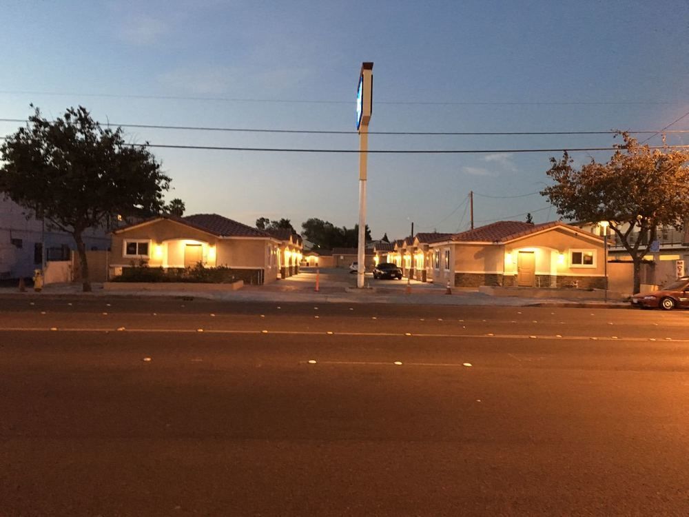 Diamond Bell & Motel Bell