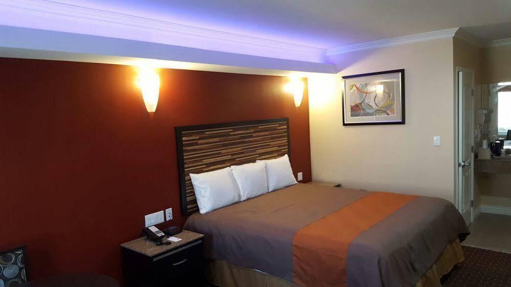 Motel Diamond Bell & 2*